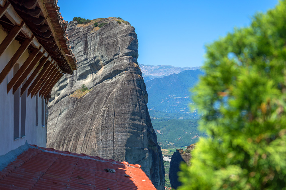 Blick vom Kloster Rousánou