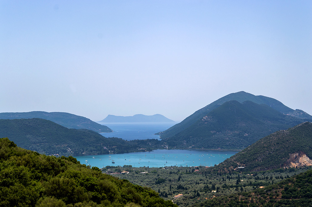 Im Hintergrund die Insel Ithaka - Odysseus Heimat