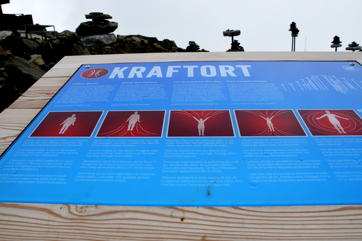 Kraftort ( die Übungen haben wir mal nicht gemacht,hatten kein Erdungskabel dabei um das stake Energiefeld abzuleiten) zu gefährlich!!!